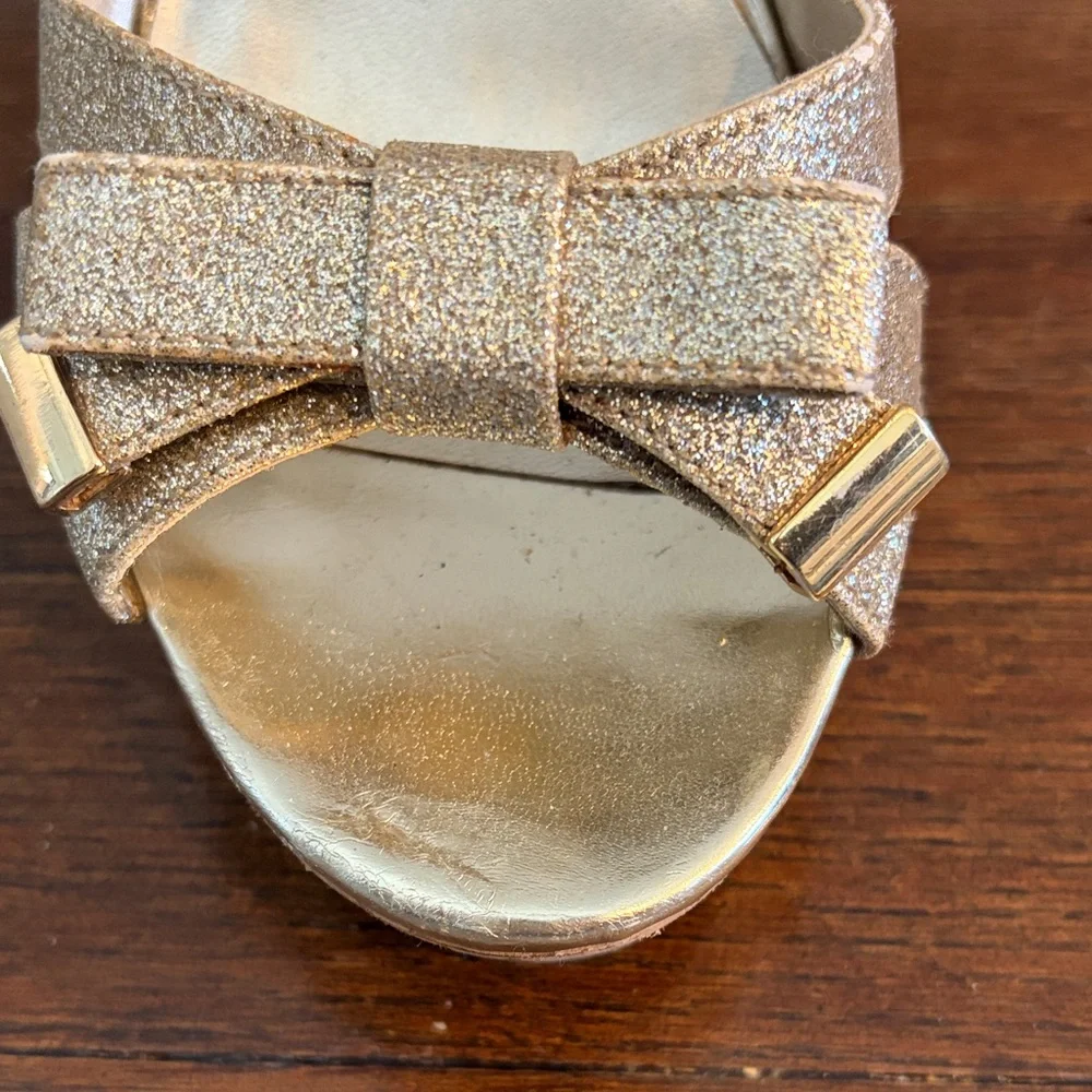 Guess Metallic Gold Wedge Sandals Women’s Size 6.5 - Picture 4 of 10
